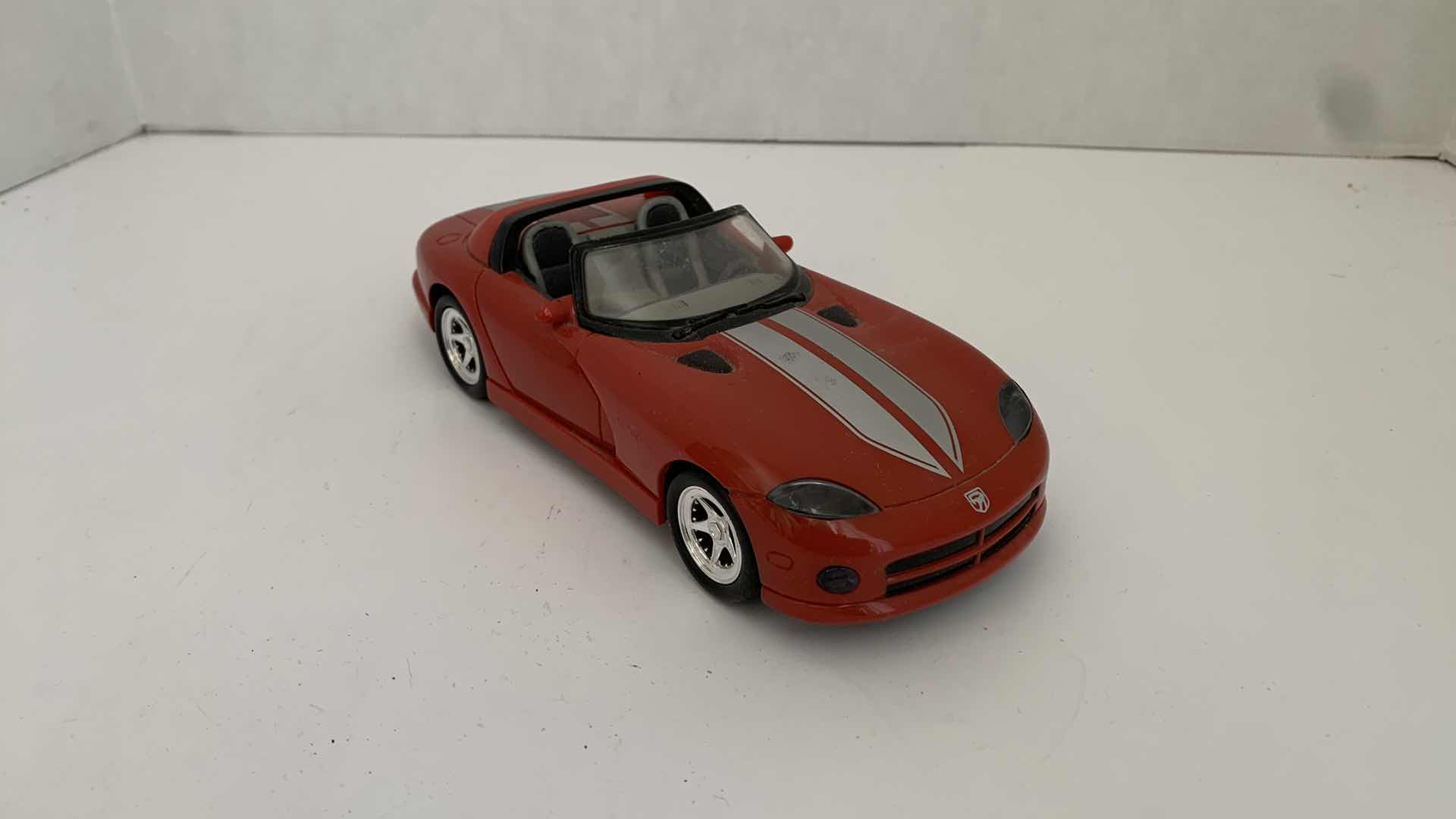 Photo 1 of PLASTIC 1998 VIPER CHRYSLER 8” X 3” H 2”