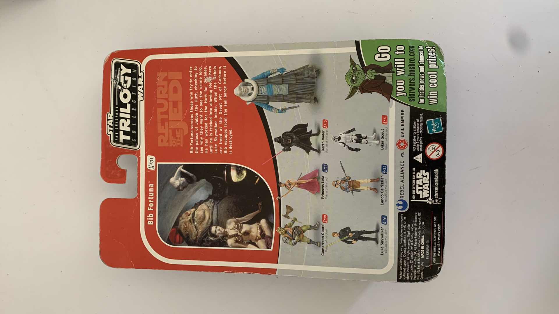 Photo 1 of SET OF 4 STAR WARS FIGURES IN BOX