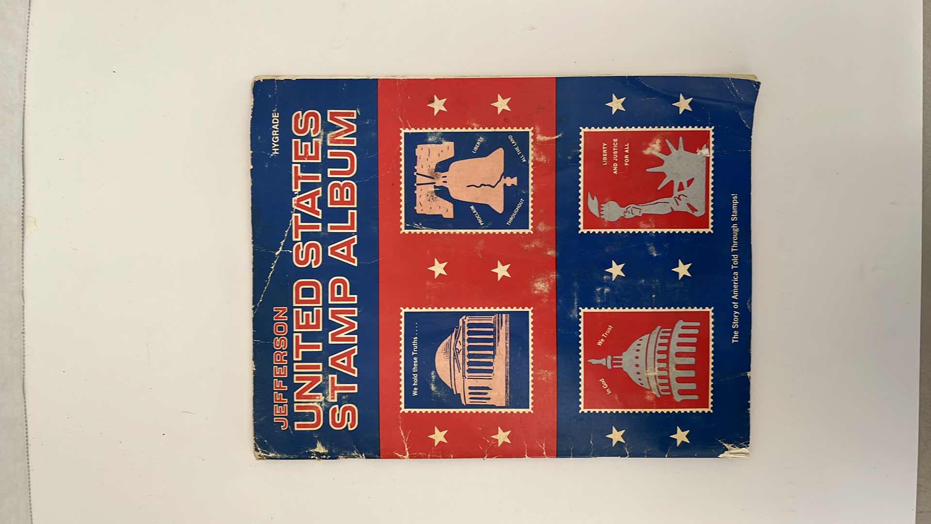 Photo 1 of UNITED STATES VINTAGE STAMP ALBUM