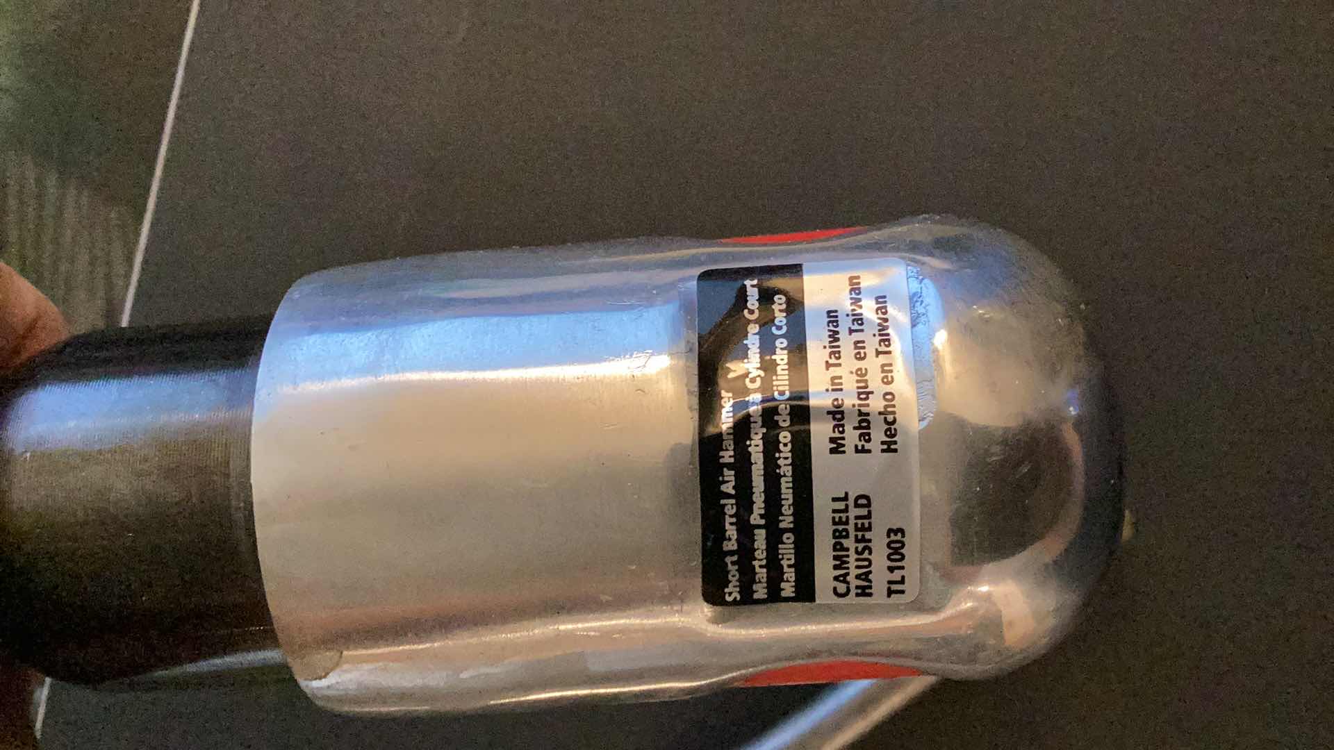 Photo 1 of CAMPBELL HAUSFELD SHORT BARREL AIR HAMMER WITH TWO CHISELS