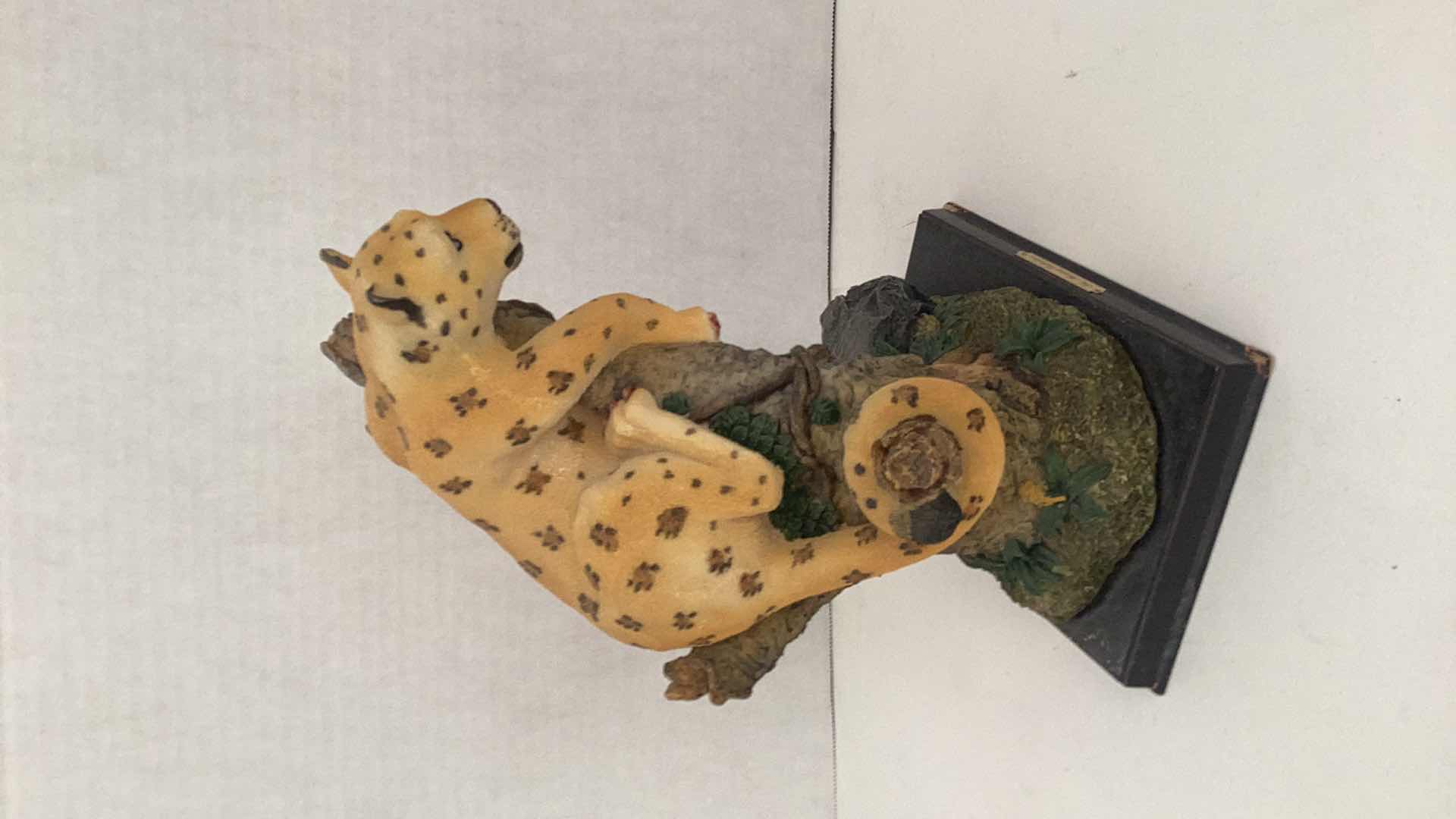 Photo 1 of “JAGUAR” THE MESSINA COLLECTION STATUE 11” TALL