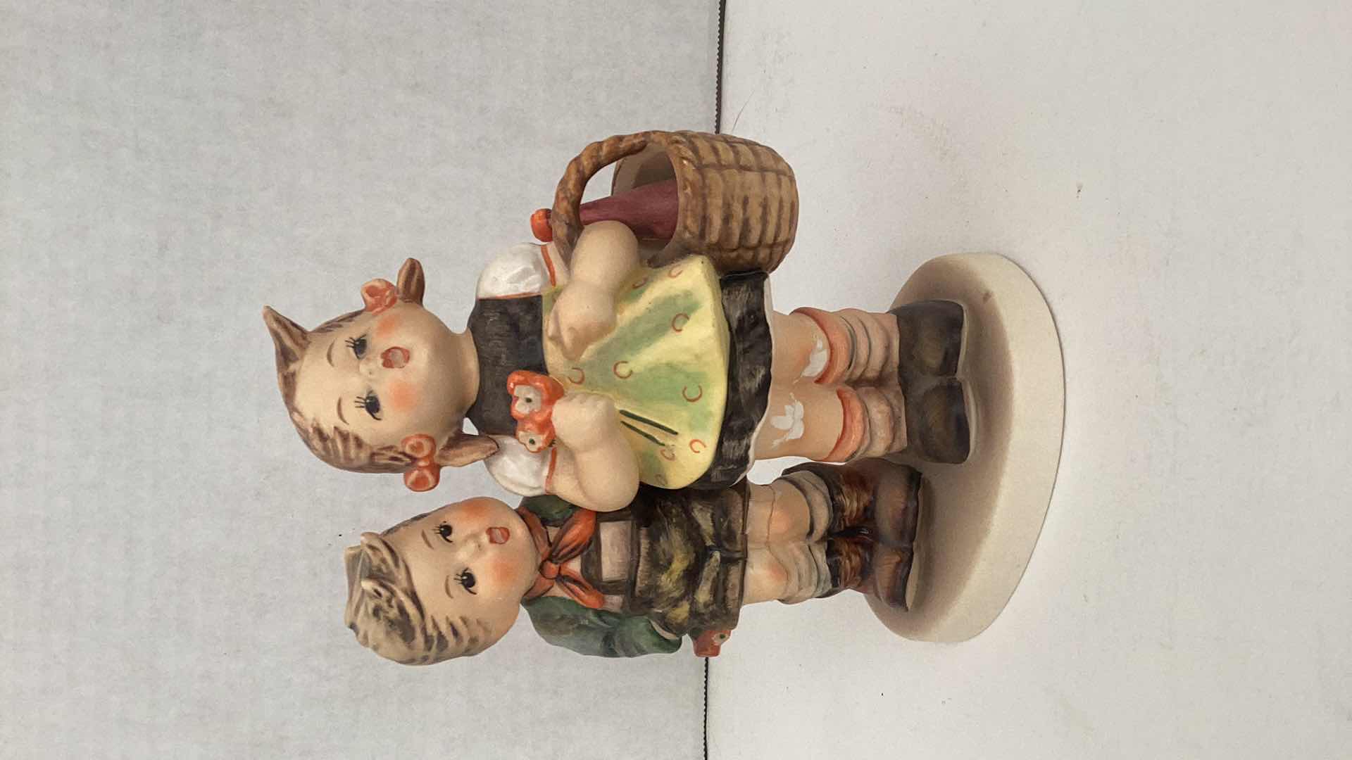 Photo 1 of GOEBEL “TO MARKET” POR FIGURES