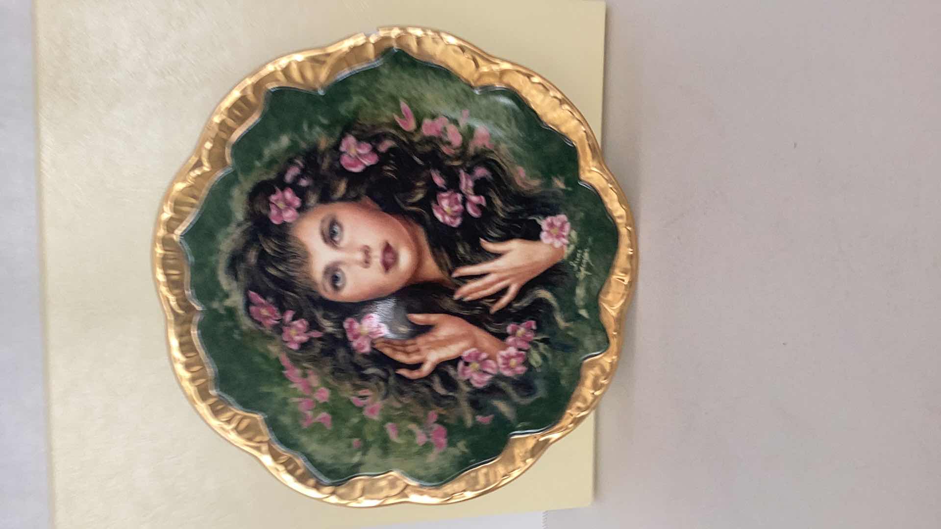 Photo 1 of COLLECTORS PICKARD PORCELAIN PLATE, SYMPHONY OF ROSES, LIMITED EDITION, NUMBERED