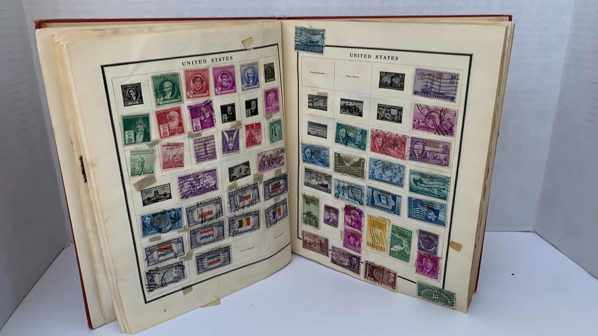 Photo 5 of MODERN POSTAGE STAMP ALBUM