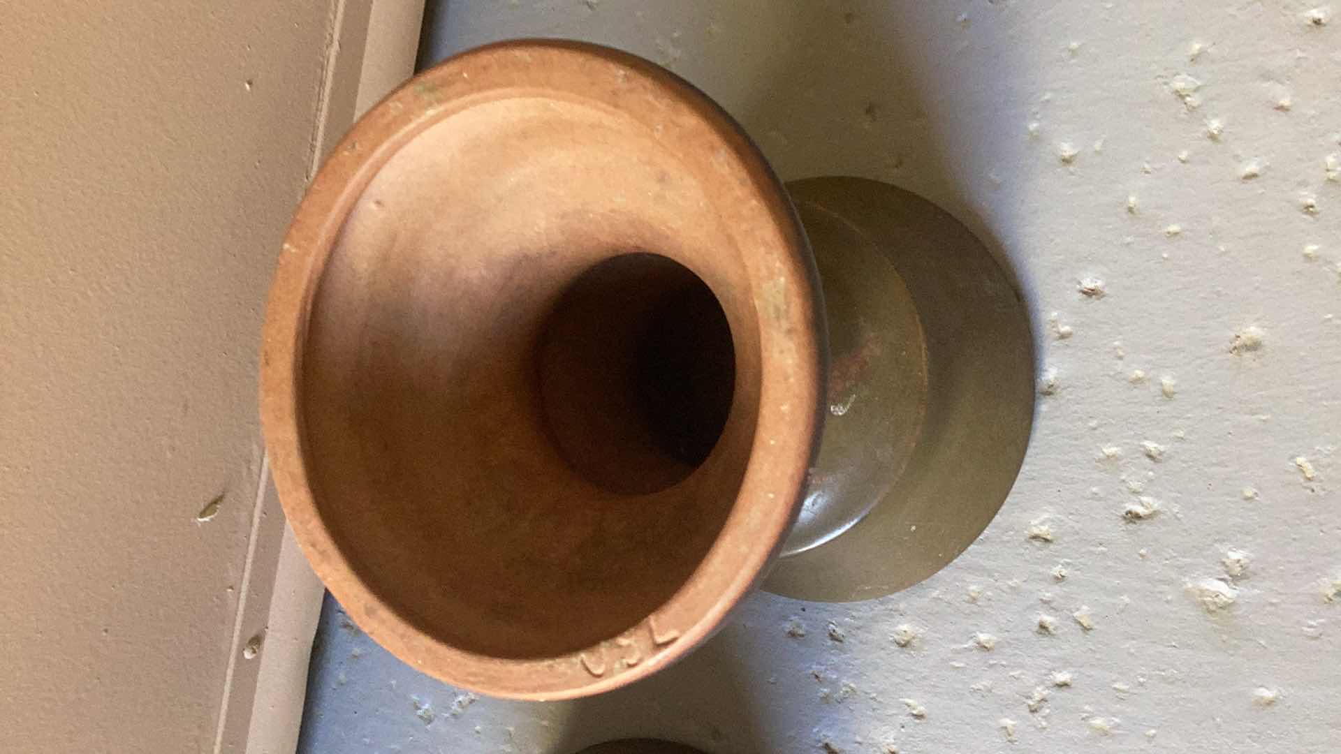 Photo 1 of 2 POTTERY VASES. 5” X 7”