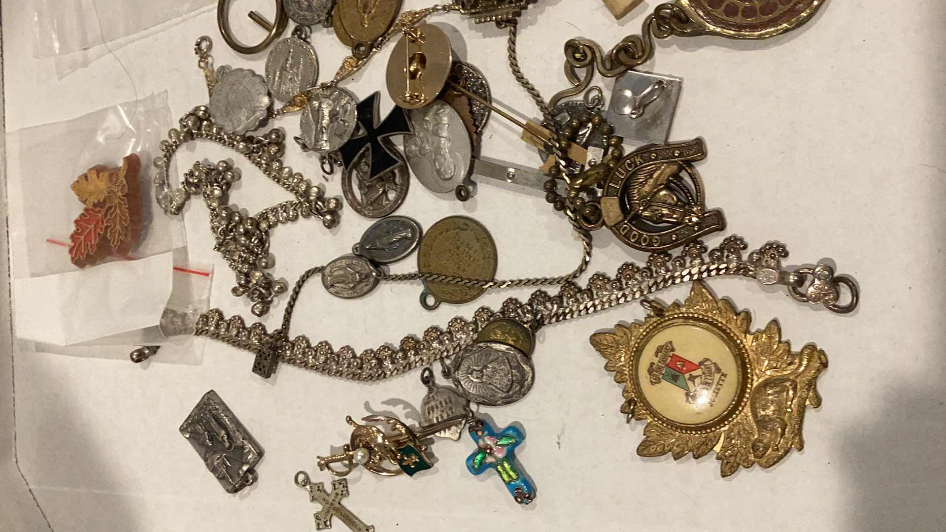 Photo 1 of COSTUME JEWELRY RELIGIOUS MEDALS