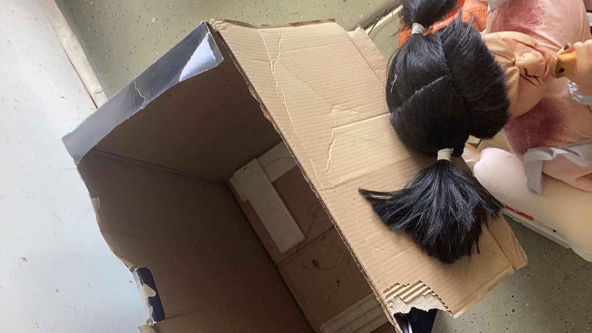 Photo 1 of SPIRIT HALLOWEEN LUNGING PUMPKIN CARVER