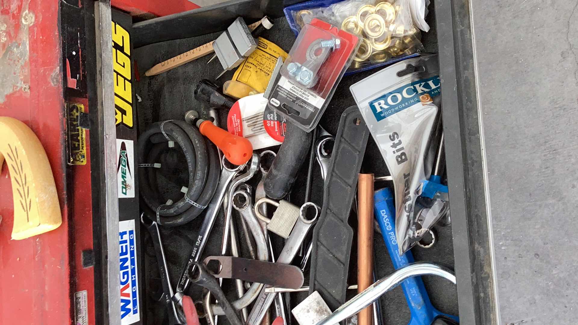 Photo 1 of CONTENTS OF DRAWER, MULTIPLE TOOLS