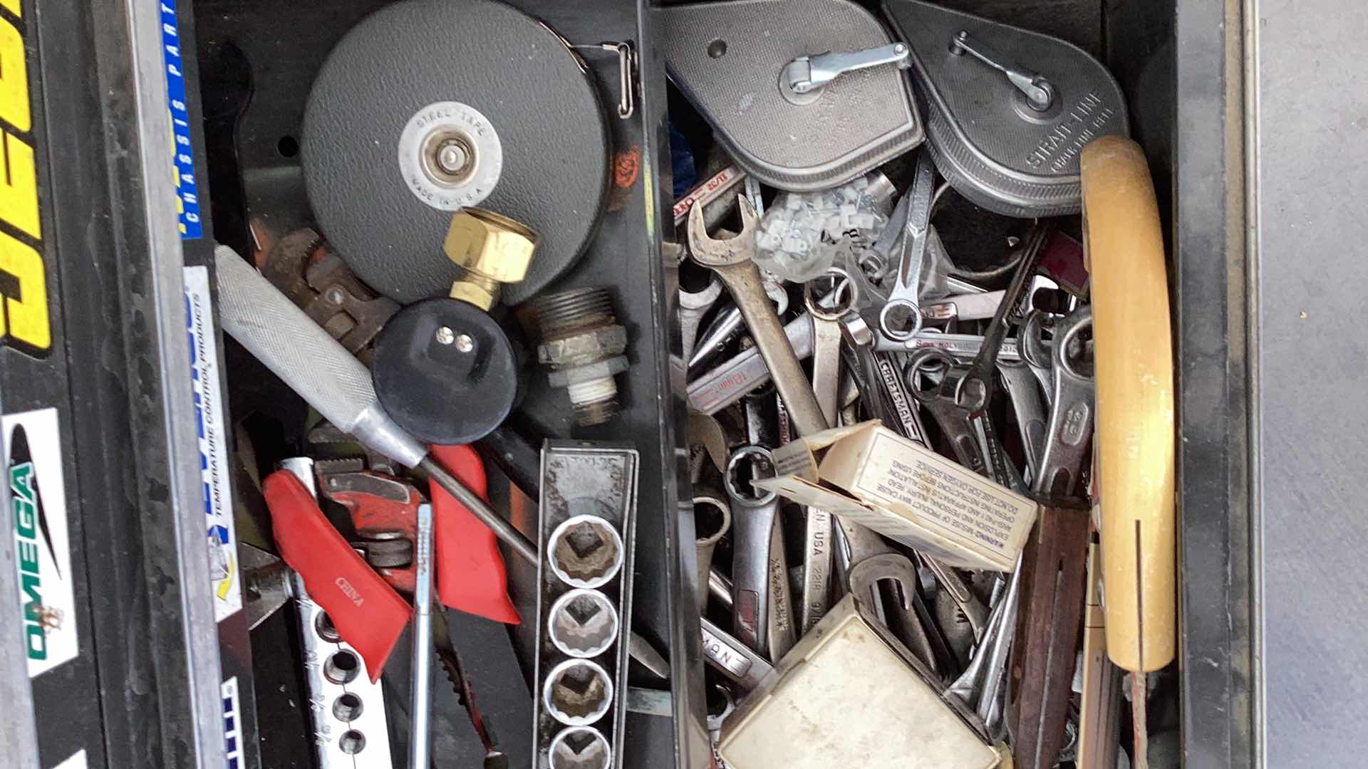 Photo 1 of CONTENTS OF DRAWER, MULTIPLE TOOLS