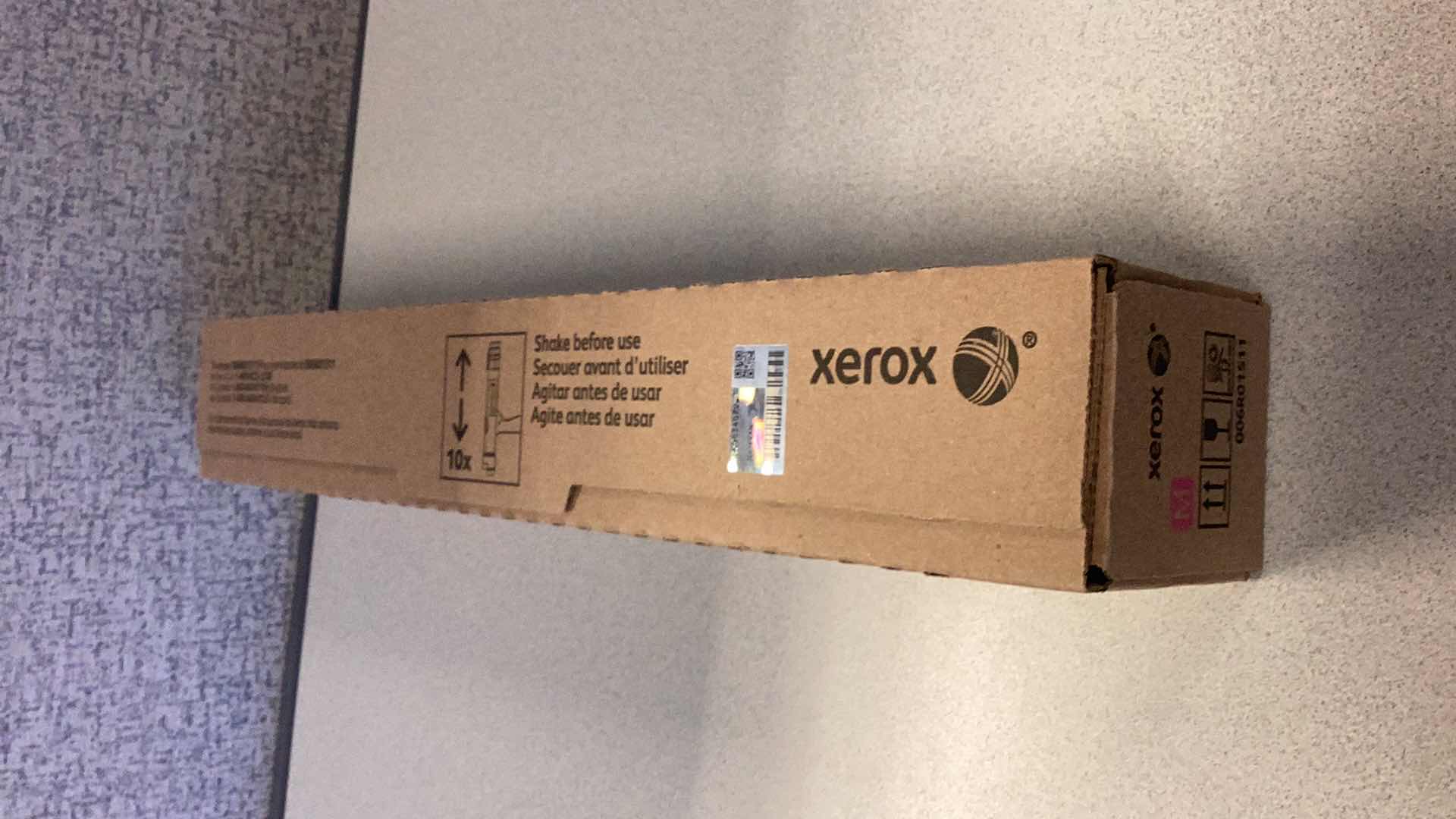 Photo 1 of XEROX WORKCENTRE TONER SEALED MAGENTA