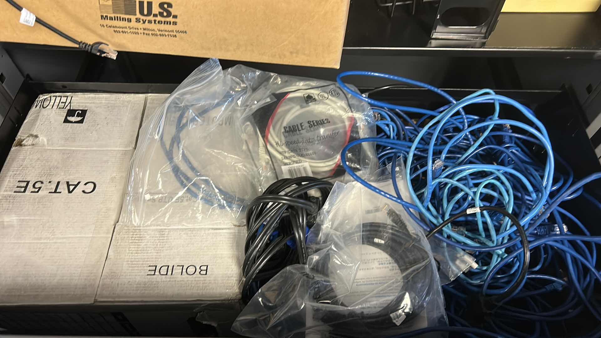 Photo 4 of CONTENTS OF CABINET DRAWER