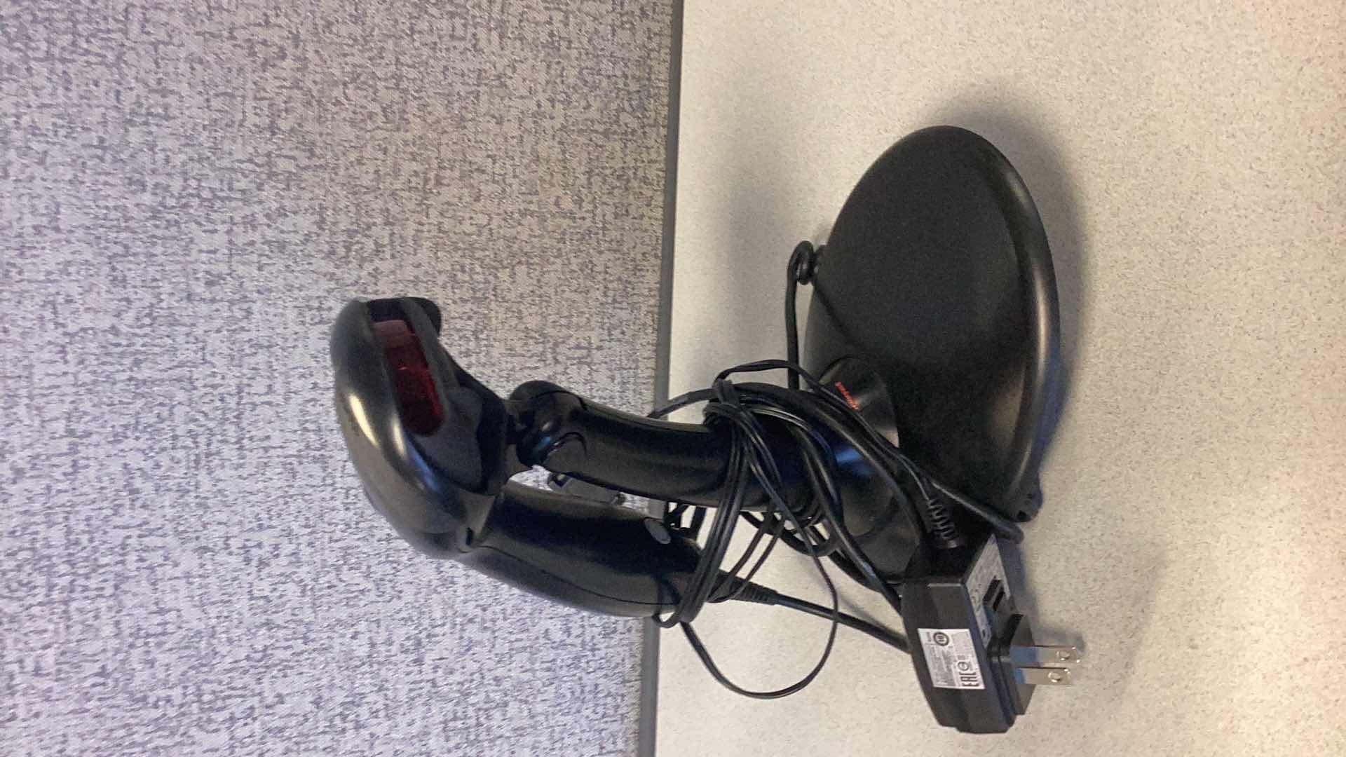 Photo 1 of HONEYWELL READER