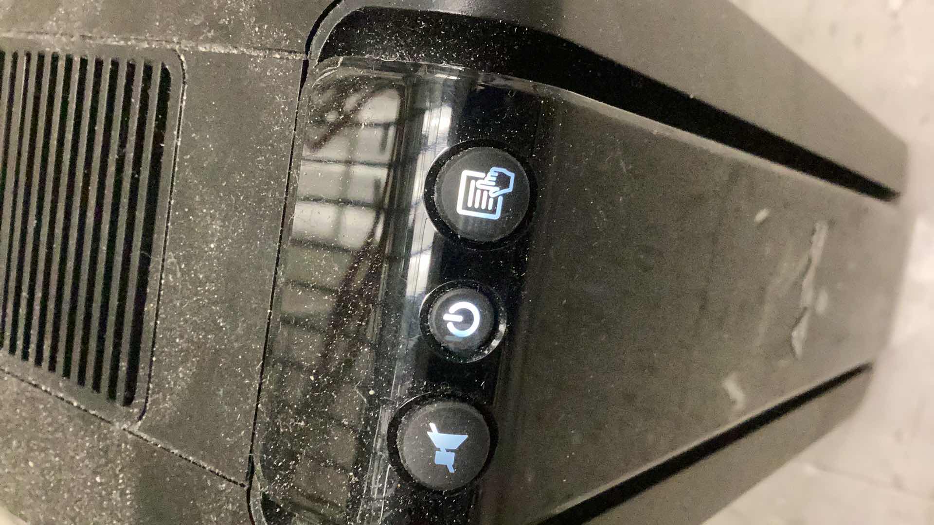 Photo 1 of APC BACK-UPS XS 1500 WORKING