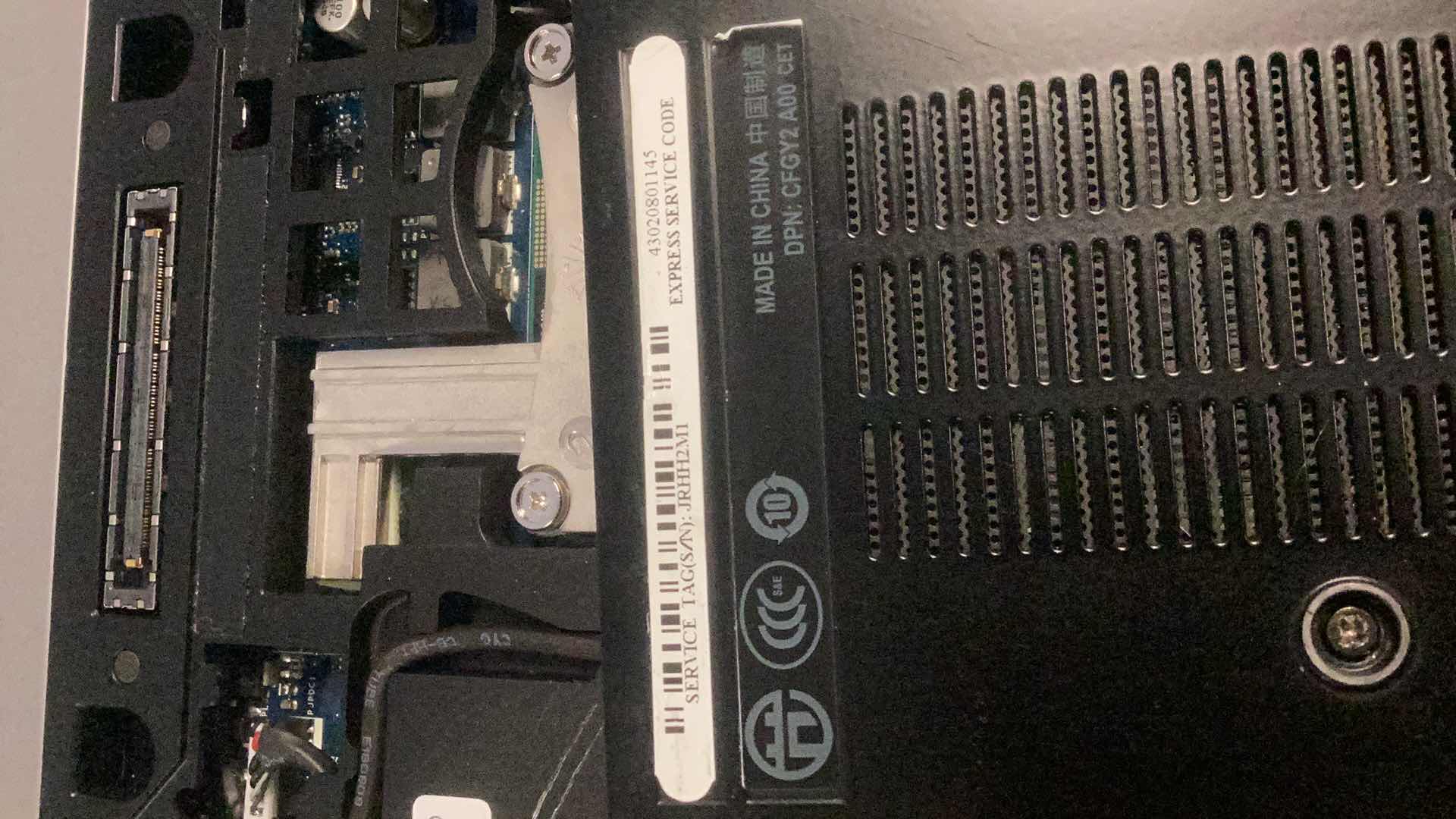 View 5 of DELL LATITUDE E6410 I5 MISSING HARD DRIVE, CADDY AND BOTTOM SCREWS