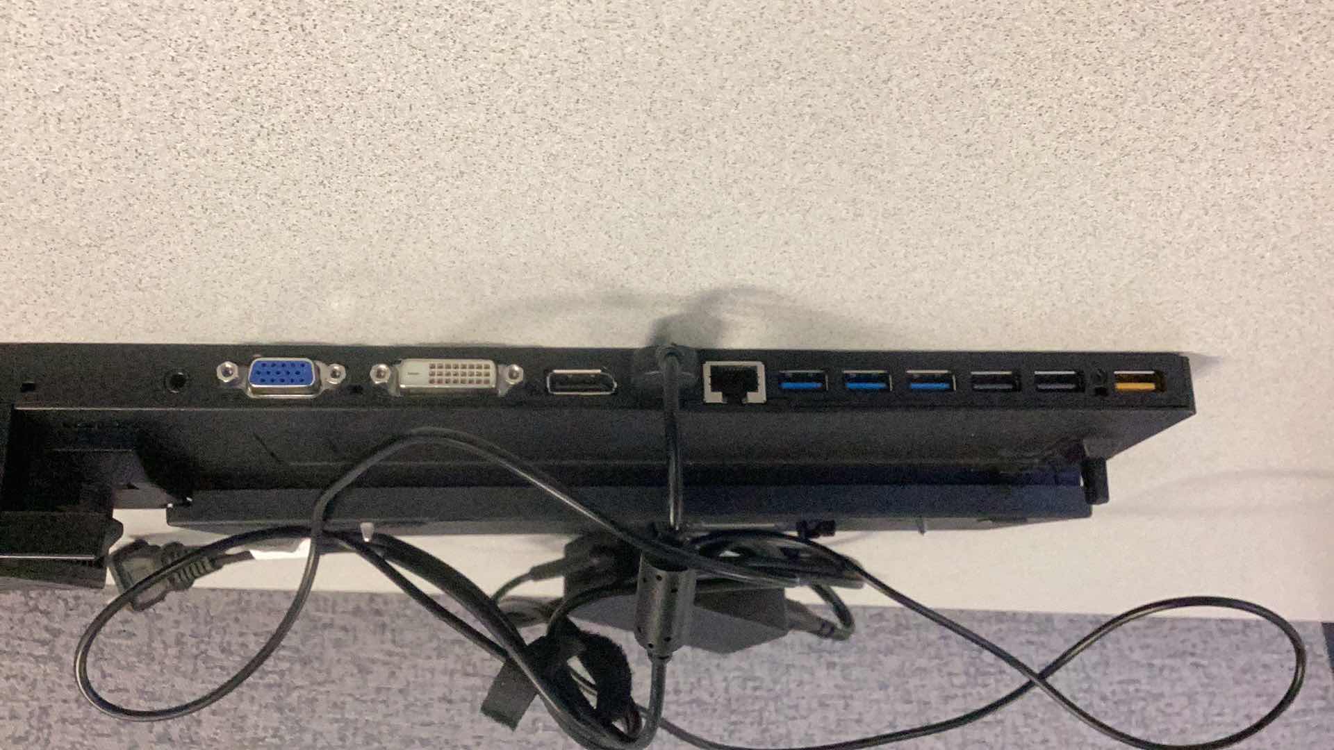 Photo 1 of LENOVO THINKPAD PRO DOCKING STATION