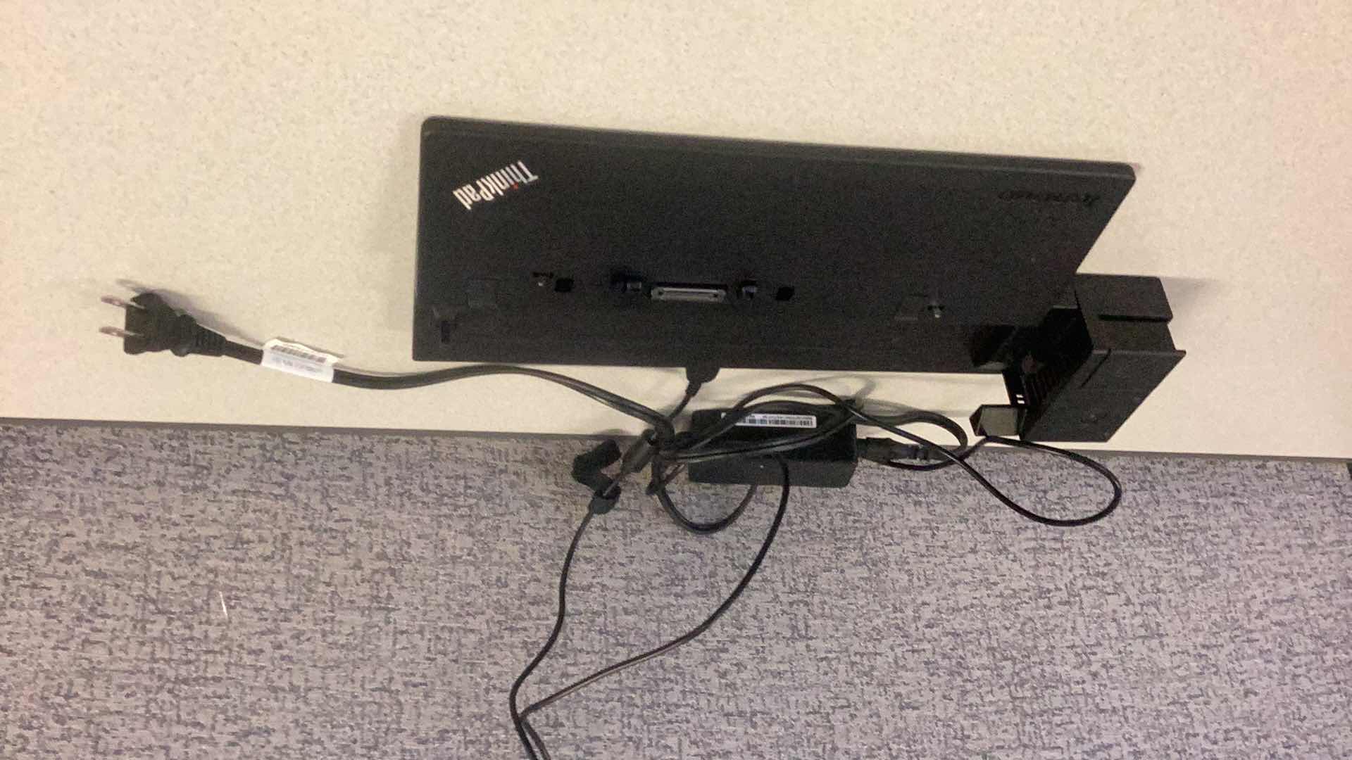 Photo 1 of LENOVO THINKPAD PRO DOCKING STATION