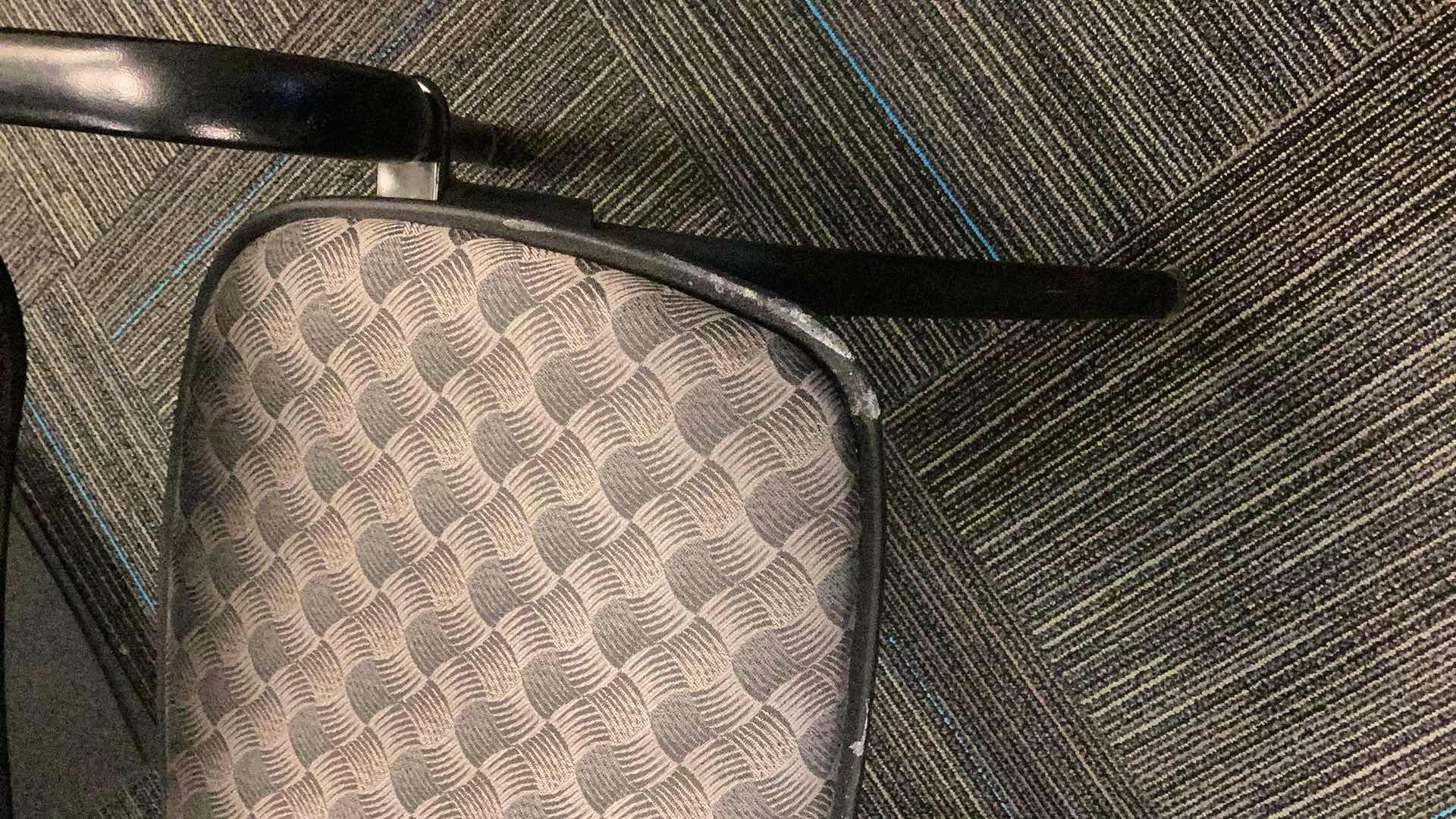 Photo 1 of OFFICE CHAIR