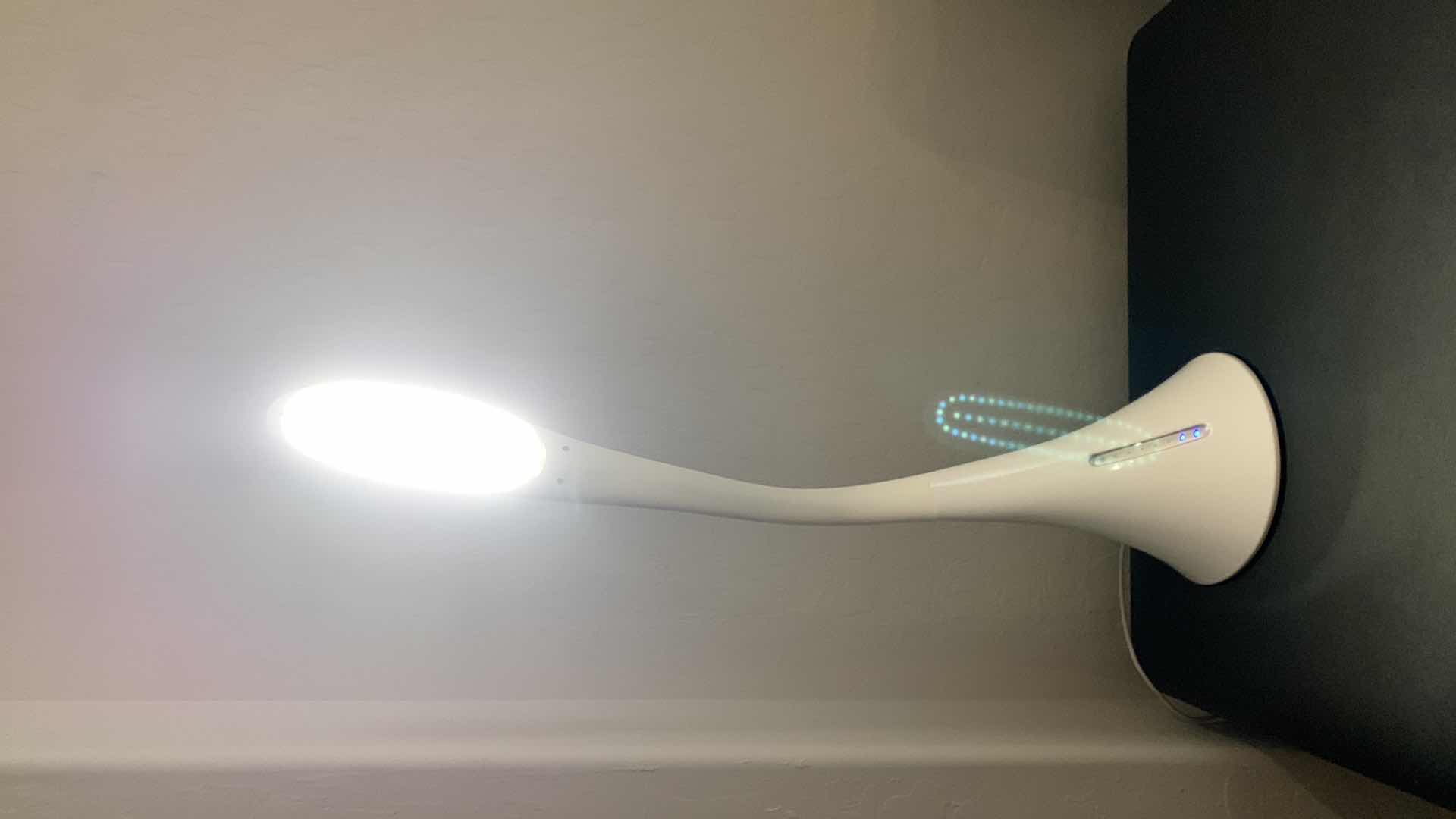 Photo 1 of WHITE MODERN TWISTABLE ADJUSTABLE LAMP W USB PORTS H 27”