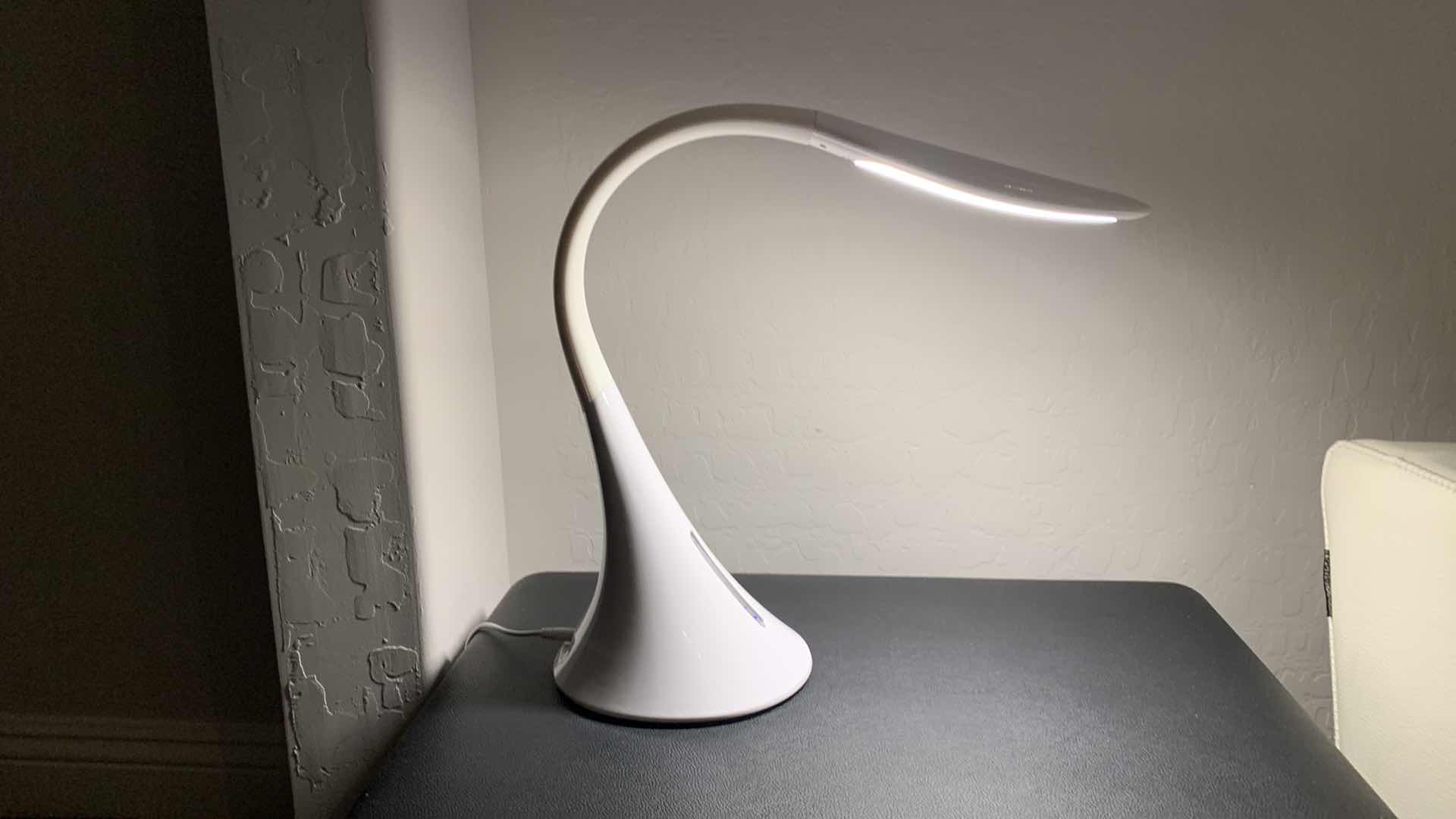 Photo 1 of WHITE MODERN TWISTABLE ADJUSTABLE LAMP W USB PORTS H 27”