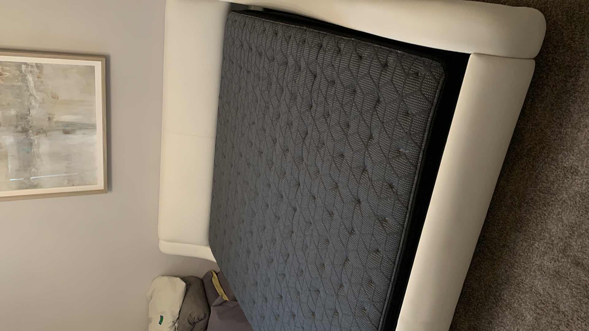 Photo 1 of SEALY PERFORMANCE POSTUREPEDIC CAL KING PILLOW TOP MATTRESS ( MATTRESS ONLY)