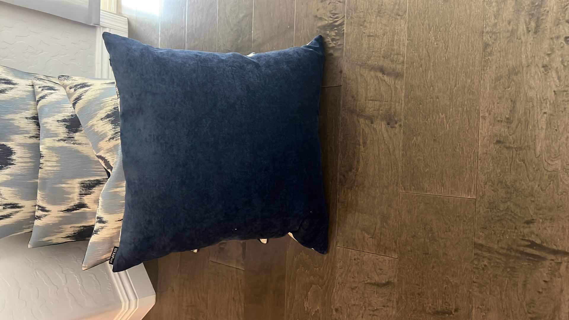 Photo 1 of 4-DESIGNER DECORATIVE PILLOWS