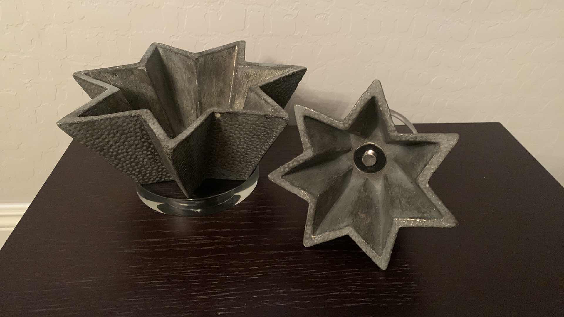 Photo 1 of 2-GRAY TEXTURED BOWLS ON ACRYLIC BASE H5” H4.5”