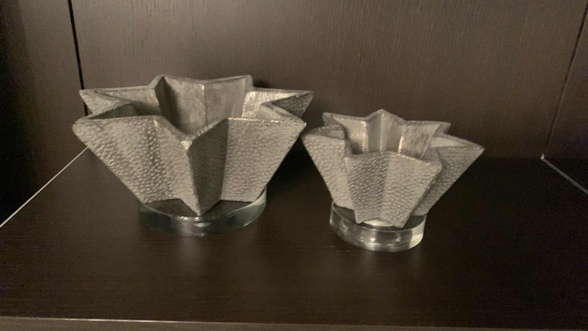 Photo 1 of 2-GRAY TEXTURED BOWLS ON ACRYLIC BASE H5” H4.5”