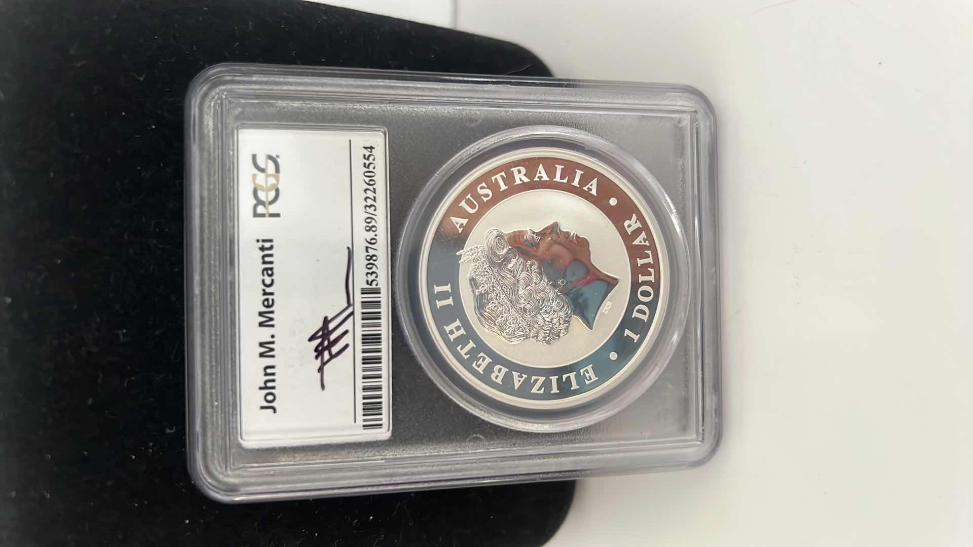 Photo 1 of COLLECTORS AUSTRALIA 2015-P SILVER DOLLAR WEDGE TAILED EAGLE COIN