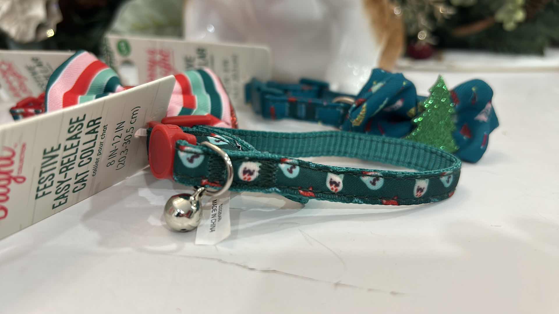Photo 1 of 4 CHRISTMAS DOG COLLARS SIZE XS