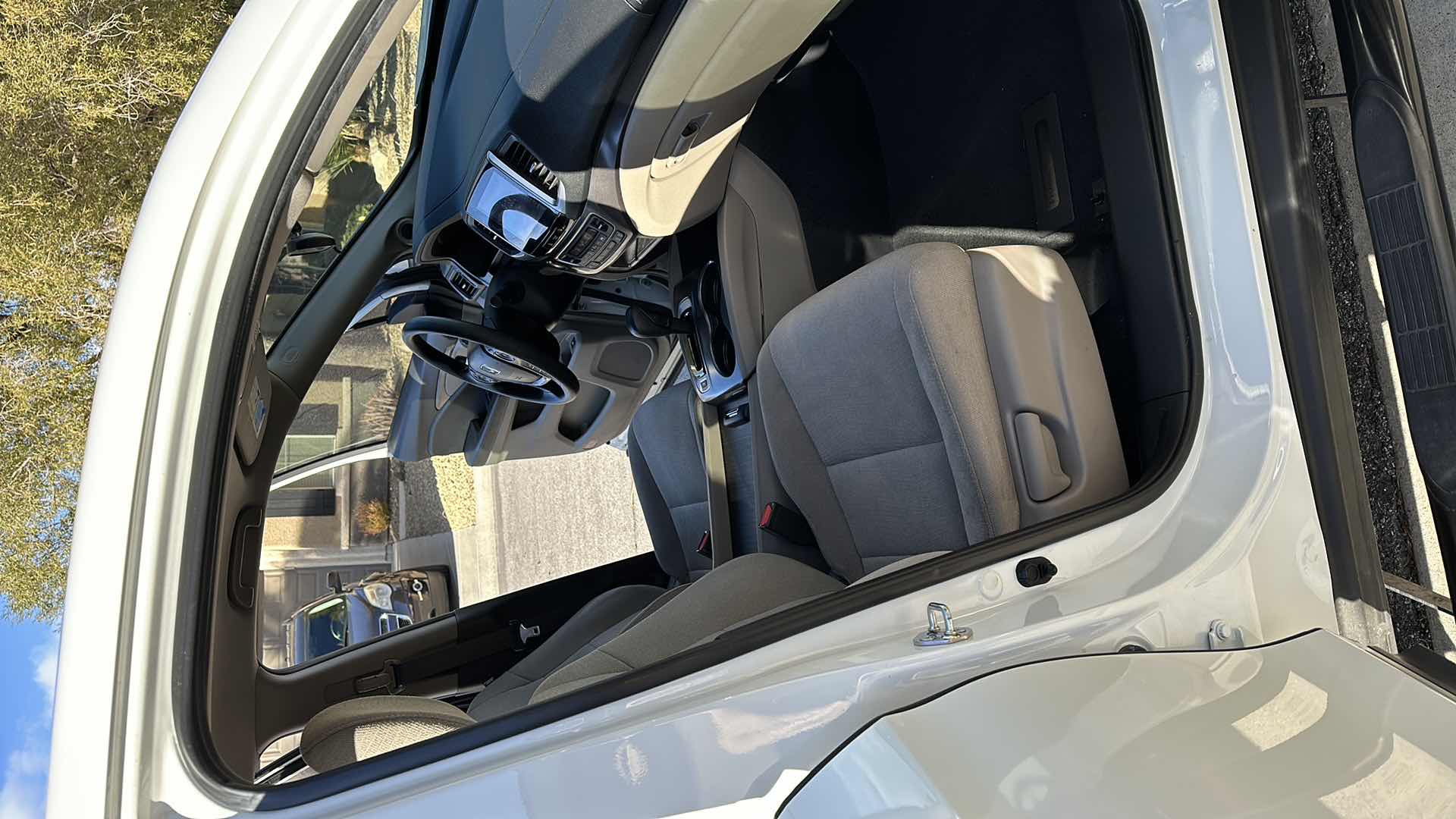 Photo 1 of 2018 WHITE HONDA PILOT W 6 CYL- MILEAGE 41575-(NO ORIGINAL TITLE, BUYER TO TITLE)