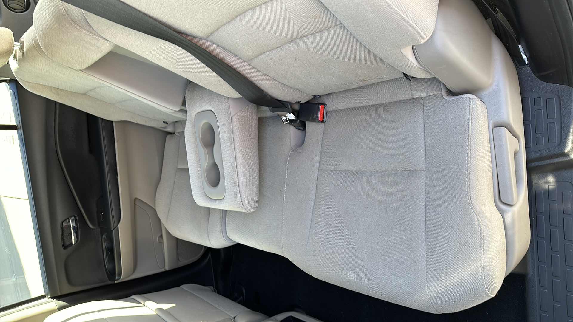 Photo 1 of 2018 WHITE HONDA PILOT W 6 CYL- MILEAGE 41575-(NO ORIGINAL TITLE, BUYER TO TITLE)