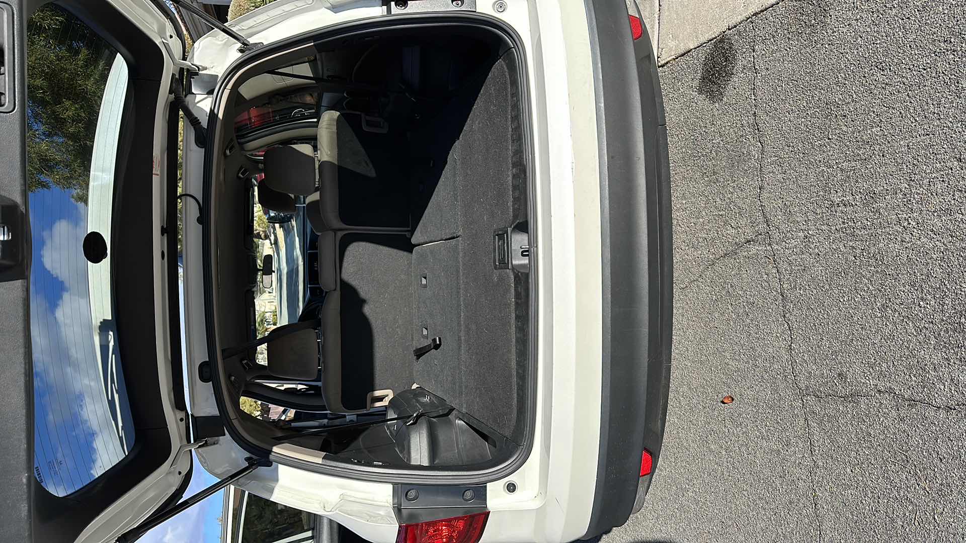 Photo 1 of 2018 WHITE HONDA PILOT W 6 CYL- MILEAGE 41575-(NO ORIGINAL TITLE, BUYER TO TITLE)