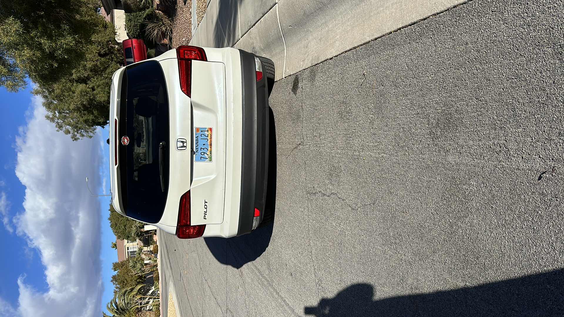 Photo 1 of 2018 WHITE HONDA PILOT W 6 CYL- MILEAGE 41575-(NO ORIGINAL TITLE, BUYER TO TITLE)