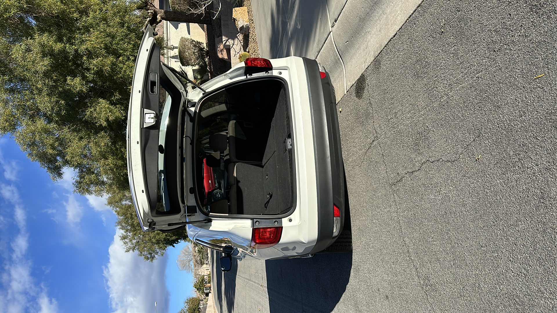 Photo 1 of 2018 WHITE HONDA PILOT W 6 CYL- MILEAGE 41575-(NO ORIGINAL TITLE, BUYER TO TITLE)