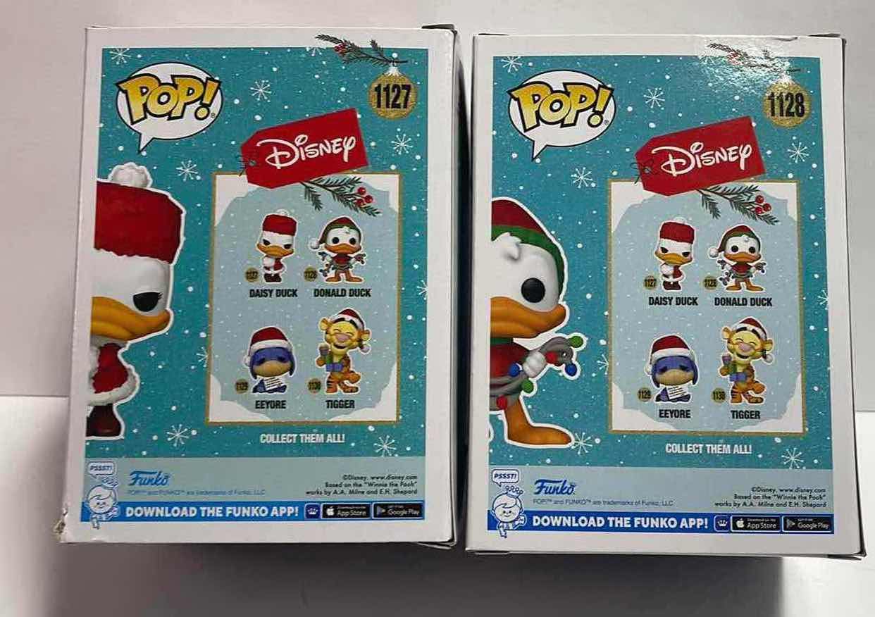 Photo 1 of NIB FUNKO POP DISNEY SERIES “DAISY & DONALD DUCK HOLIDAY “ RETAIL PRICE $ 27.99