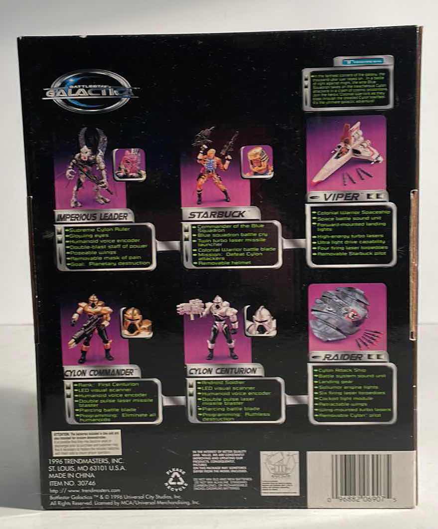 Photo 1 of NIB BATTLESTAR GALACTICA “CYLON COMMANDER” ACTION FIGURE - RETAIL PRICE $37.99
