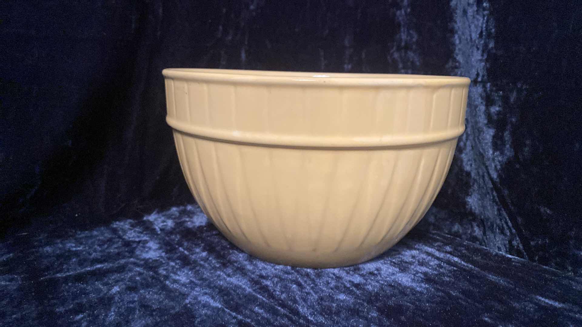 Photo 4 of GATES WARE YELLOW MIXING BOWL