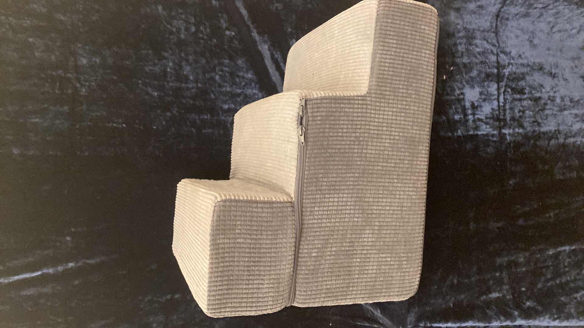 Photo 1 of LEISURE PET PET STAIRS