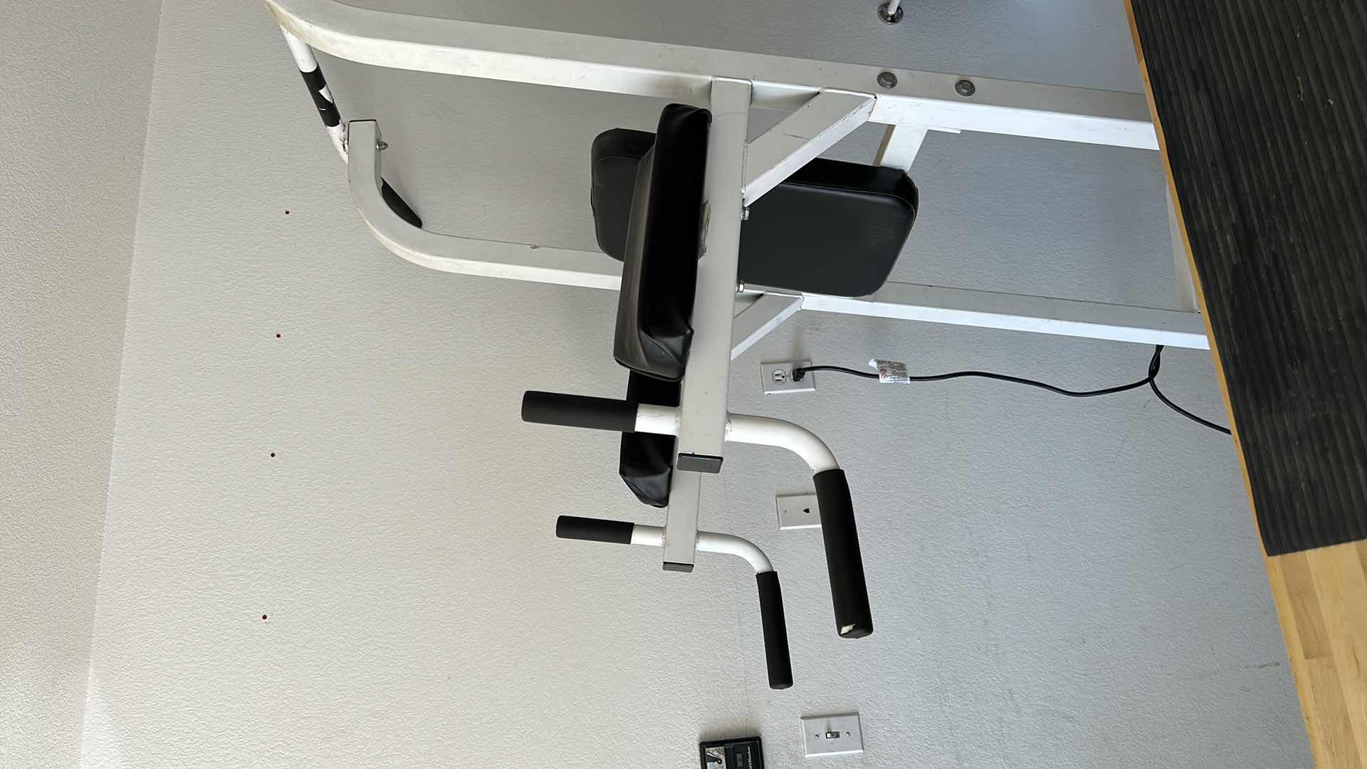 Photo 1 of WOROUT BENCH