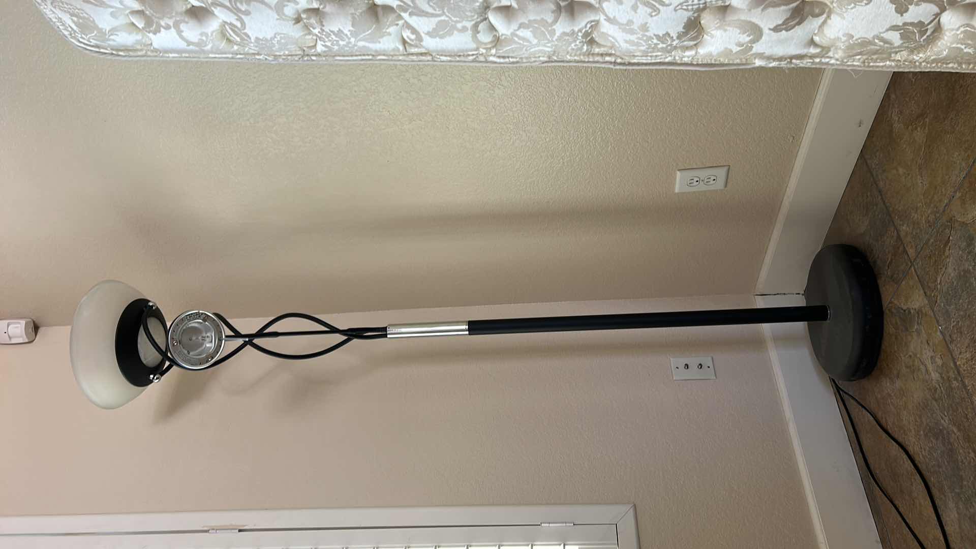 Photo 1 of BLACK FLOOR LAMP