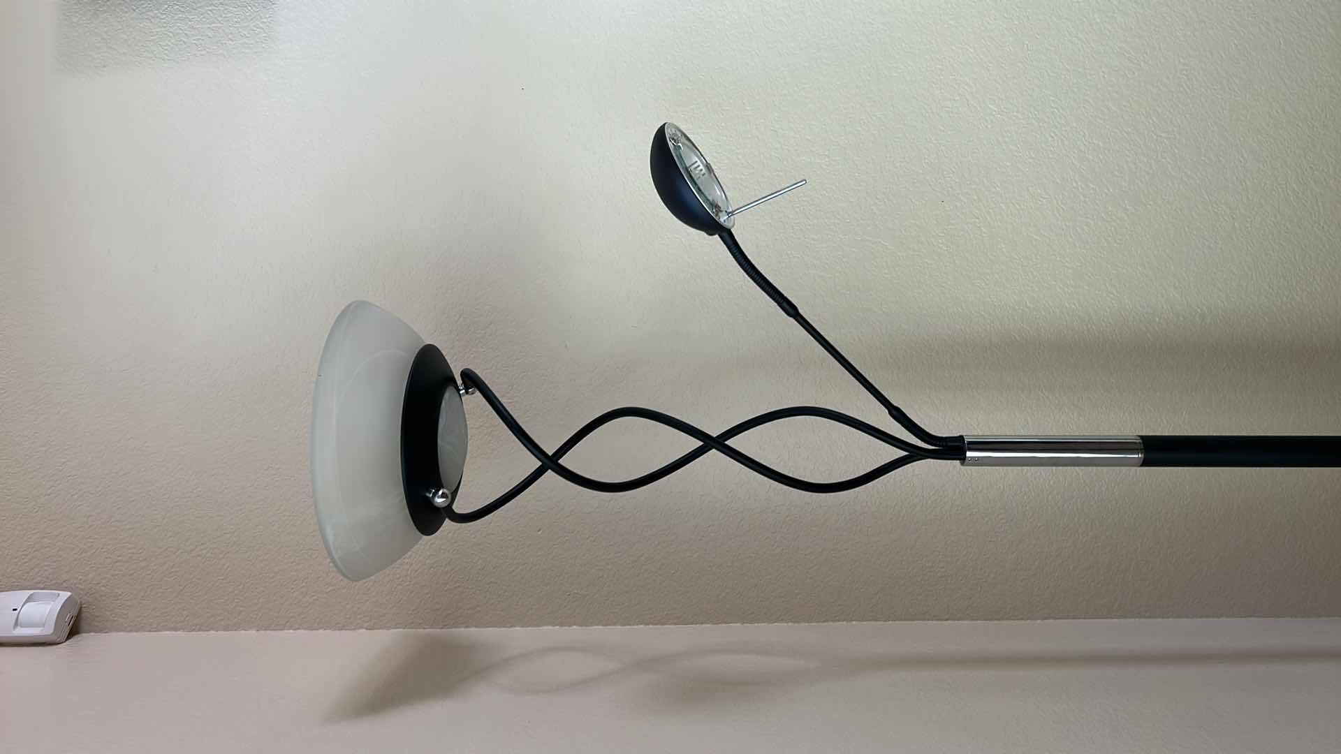 Photo 1 of BLACK FLOOR LAMP