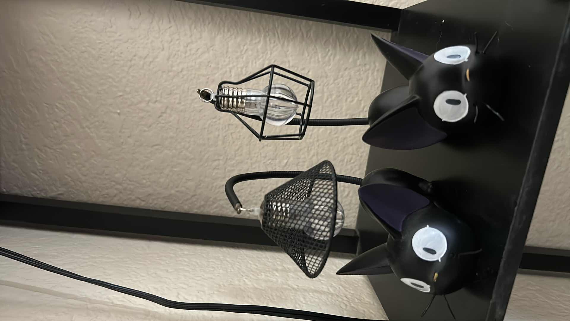 Photo 1 of SMALL CAT LAMP SET