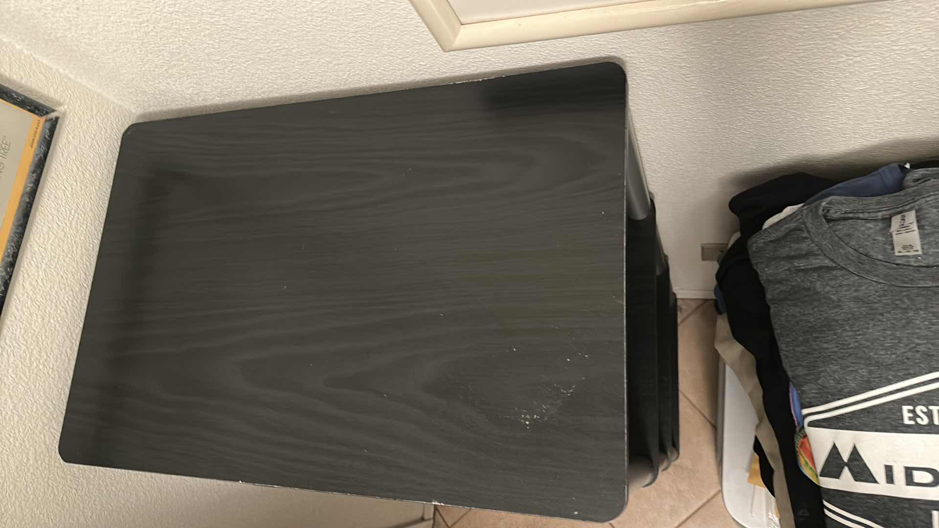 Photo 1 of SHELVING 24.5 x 24