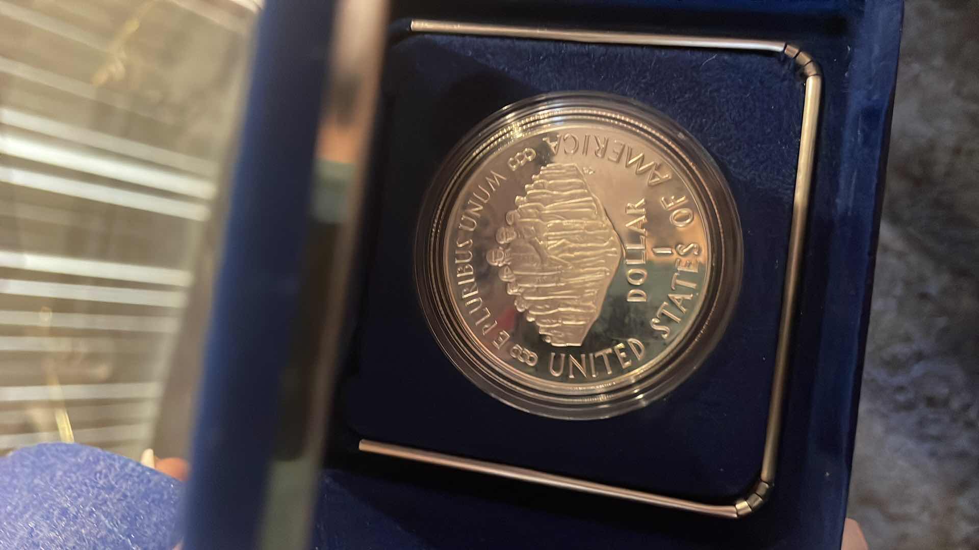 Photo 5 of 1987 CERTIFIED UNITED STATES CONSTITUTION SILVER DOLLAR