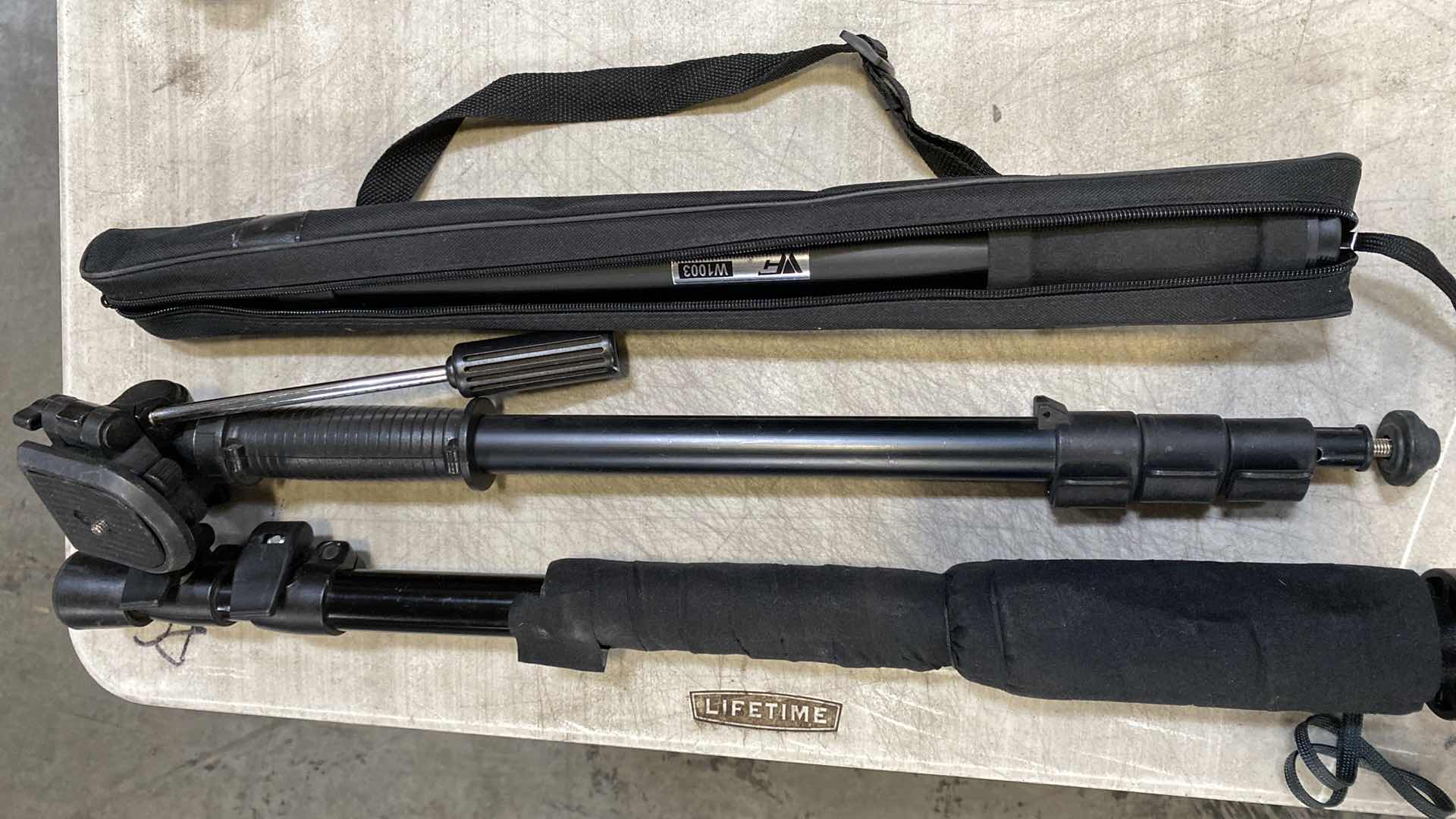 Photo 1 of CAMERA/VIDEO EXTENSION RODS