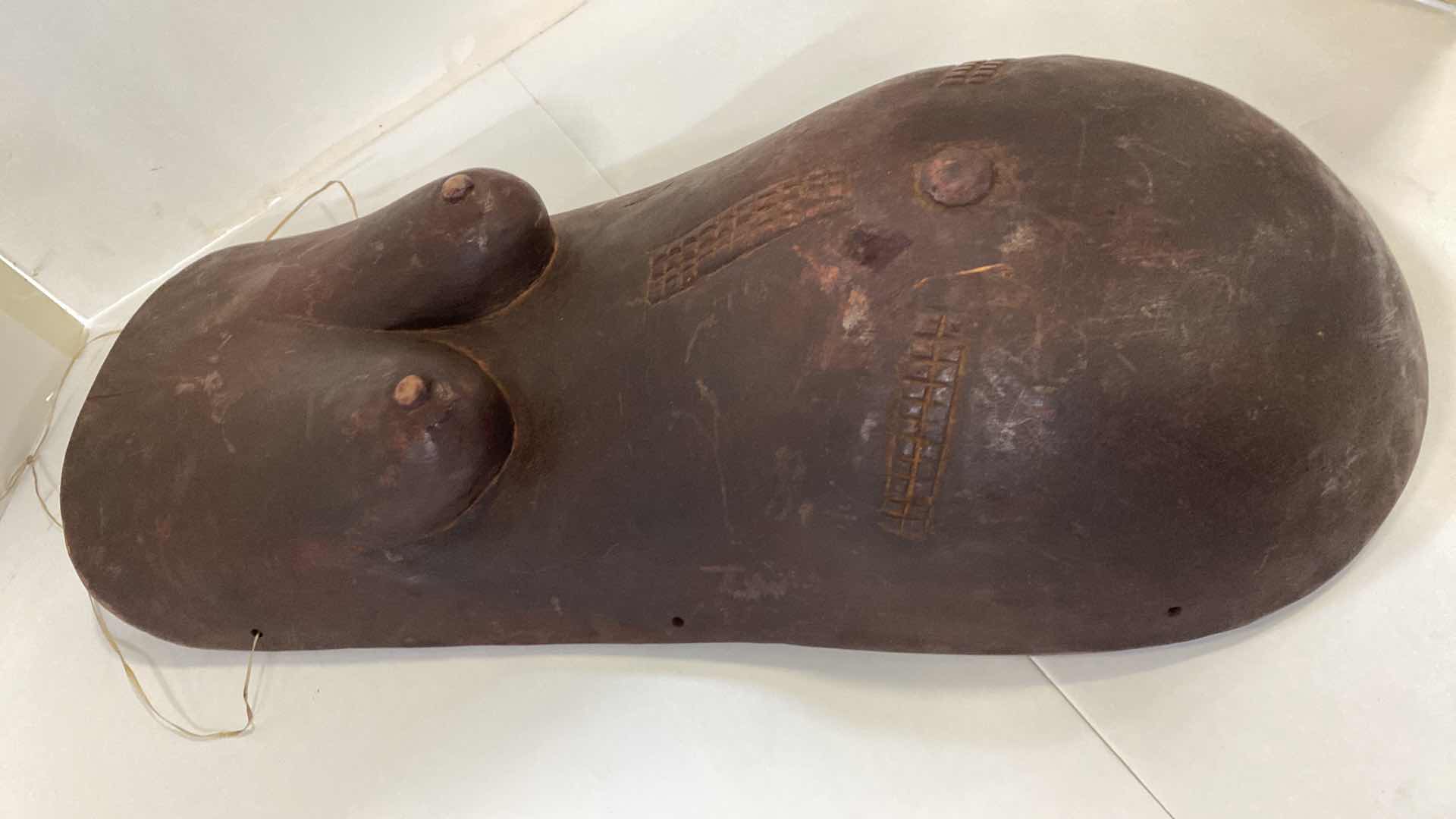 Photo 1 of AFRICAN WOOD CARVING WALL DECOR 25”