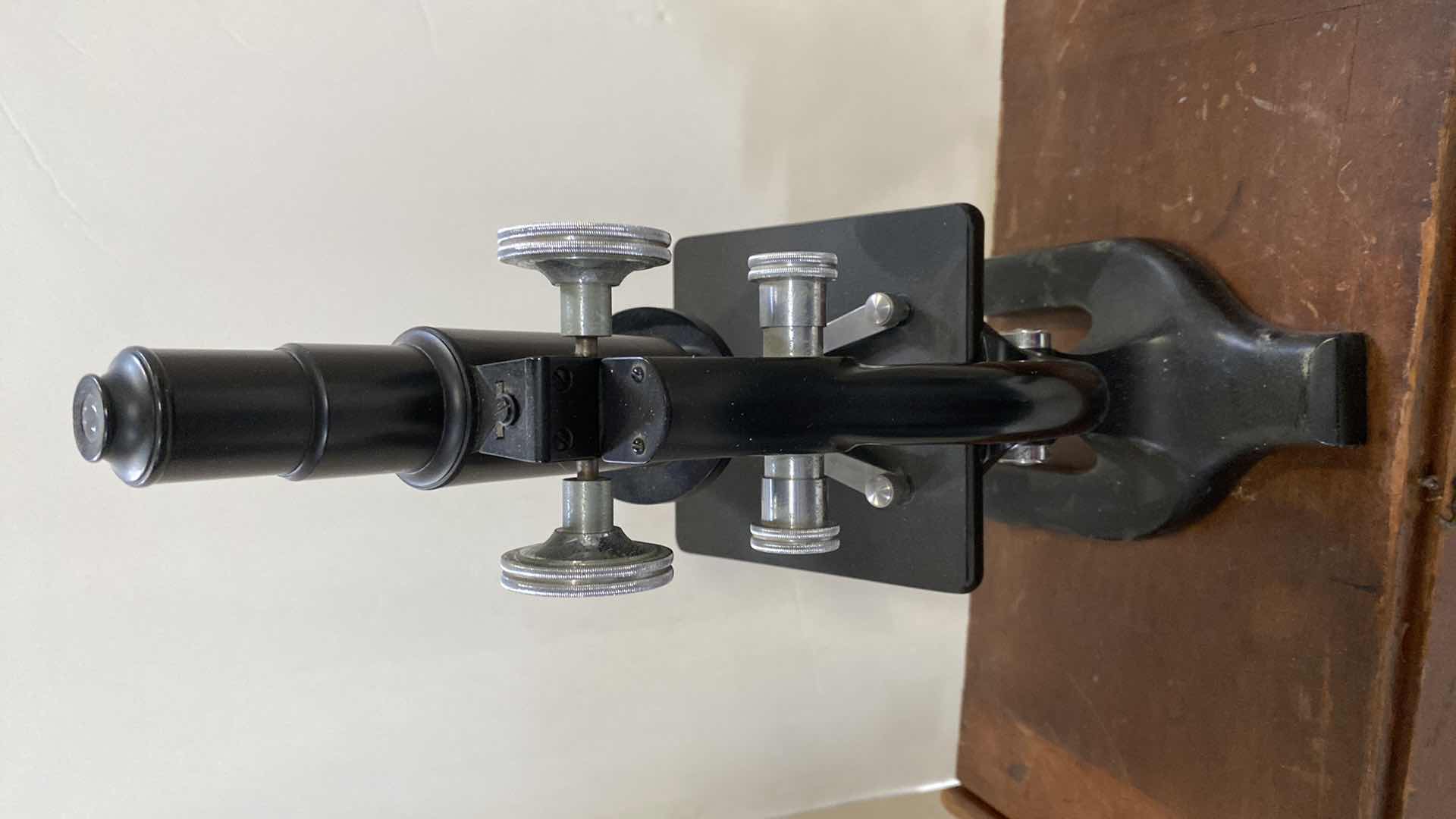 Photo 1 of VINTAGE SPENCER MICROSCOPE IN CASE