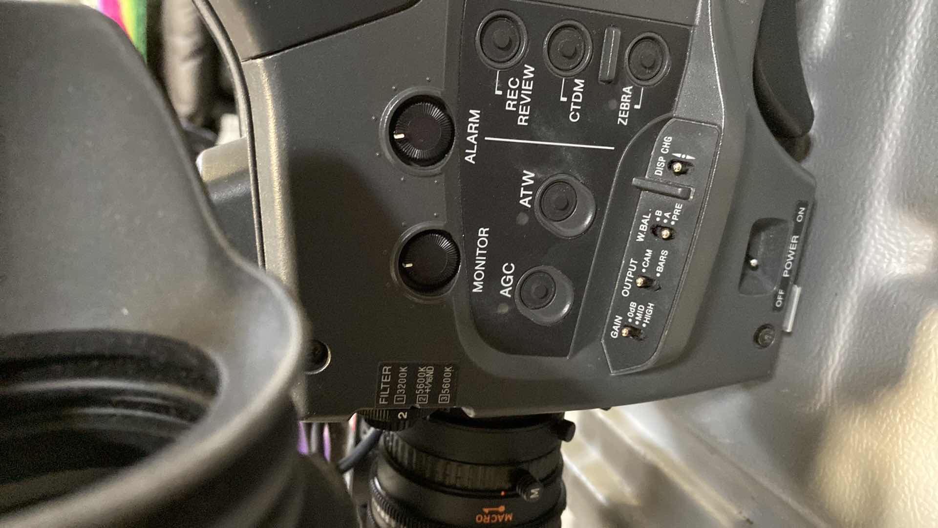 Photo 1 of SONY PRO/BETACAM SP CAMCORDER
