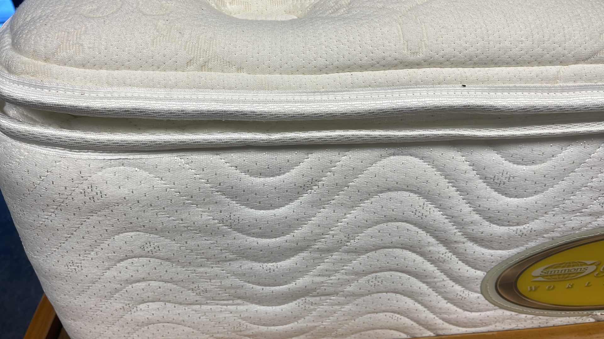 Photo 5 of SIMMONS BEAUTYREST WORLD CLASS MATTRESS WAS FACTORY SEALED BEFORE PICTURES(BED SOLD SEPARATELY)