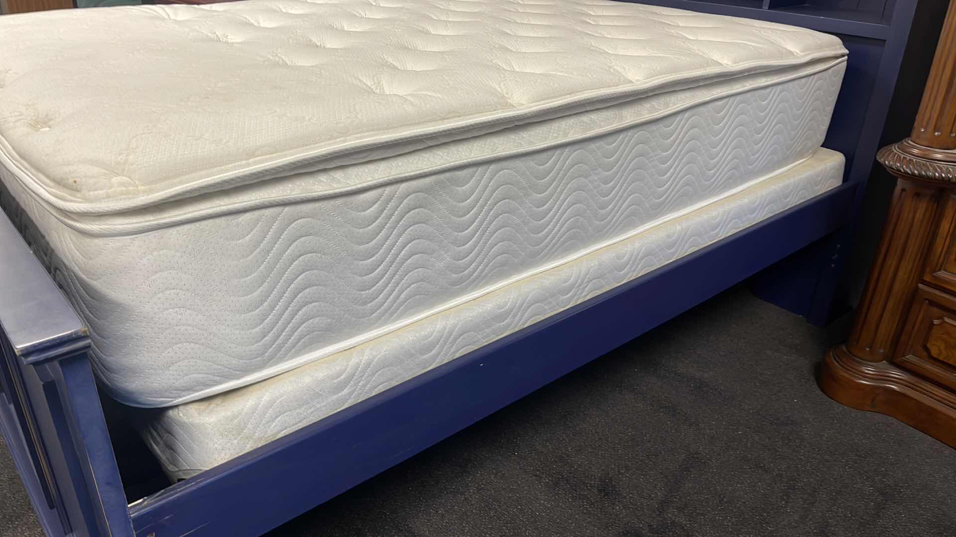 Photo 5 of BEAUTYREST BEACHWOOD PILLOW TOP FULL SIZE MATTRESS W BOX SPRING